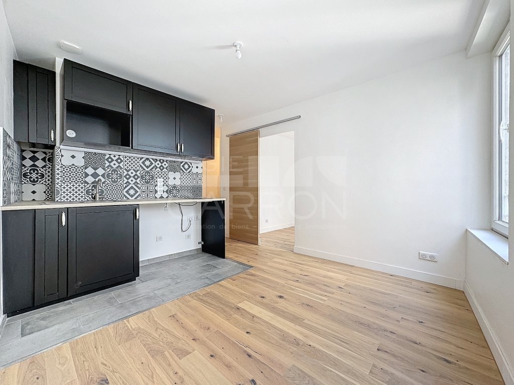 APPARTEMENT T2 - LYON 1ER ARRONDISSEMENT - 27 m2 - VENDU