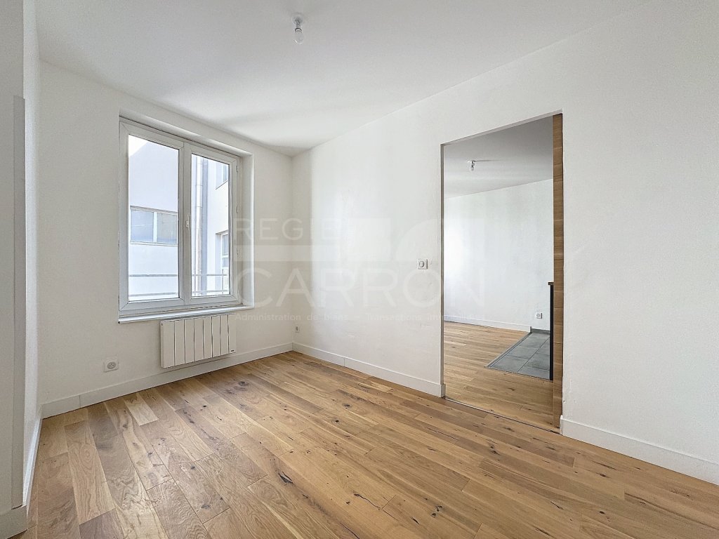 APPARTEMENT T2 - LYON 1ER ARRONDISSEMENT - 27 m2 - VENDU