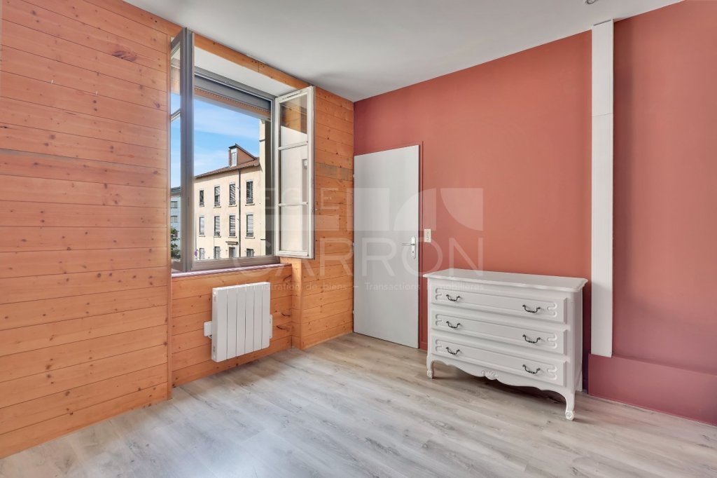 Appartement 2 pièces avec balcons  - 1 chambre A VENDRE - LYON 3EME ARRONDISSEMENT - 48 m2 - 230 000 &euro;