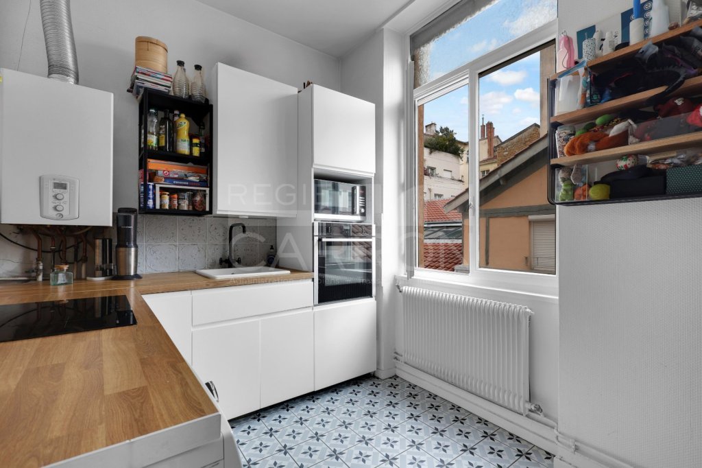 Appartement 2 pices - 1 chambre A VENDRE - LYON 6EME ARRONDISSEMENT 108 RUE BOSSUET, 69006 LYON - 51.31 m2 - 297000€
