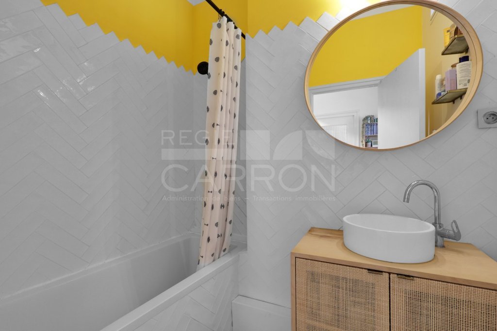 Appartement 2 pices - 1 chambre A VENDRE - LYON 6EME ARRONDISSEMENT 108 RUE BOSSUET, 69006 LYON - 51.31 m2 - 297000€