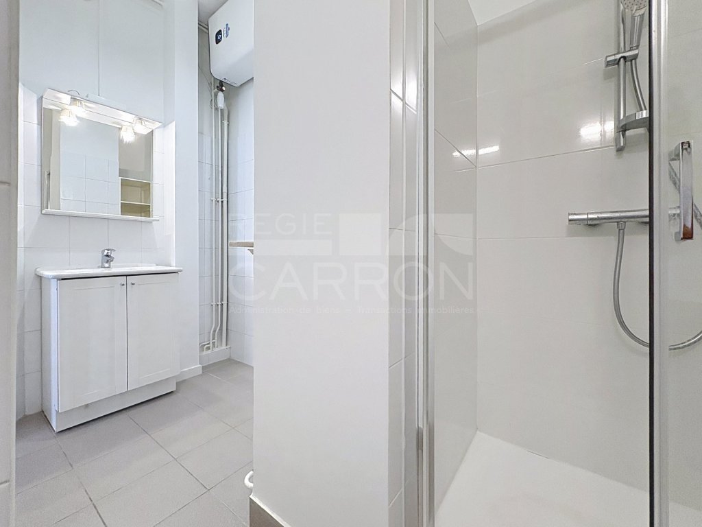 APPARTEMENT T2 A VENDRE - LYON 6EME ARRONDISSEMENT - 54 m2 - 230 000 &euro;