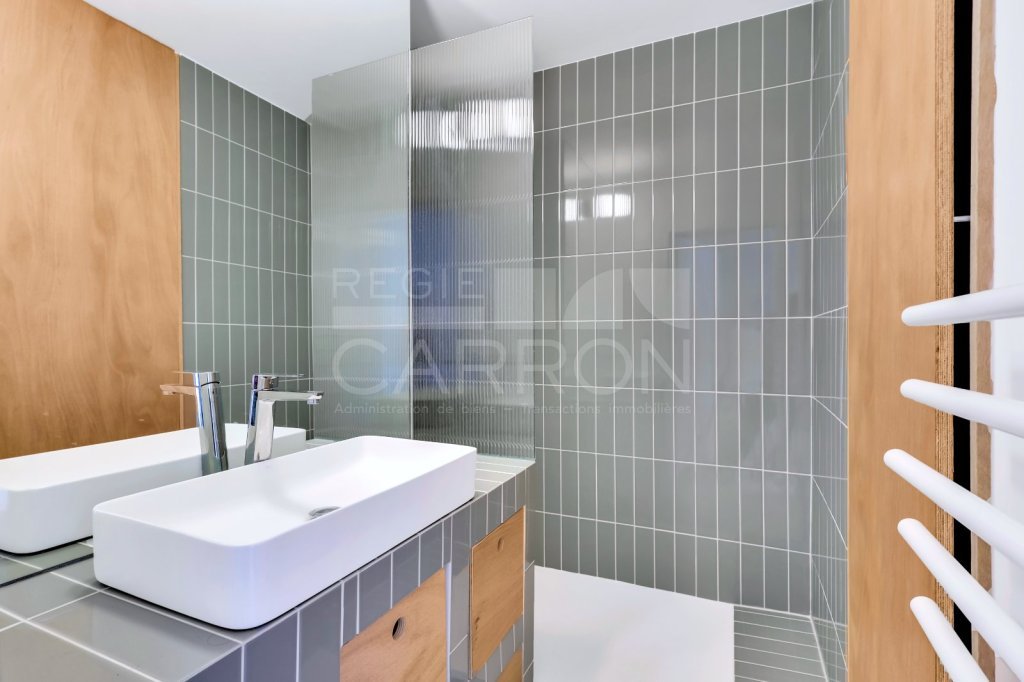 APPARTEMENT T2 A VENDRE - LYON 7EME ARRONDISSEMENT - 54 m2 - 297 000 &euro;