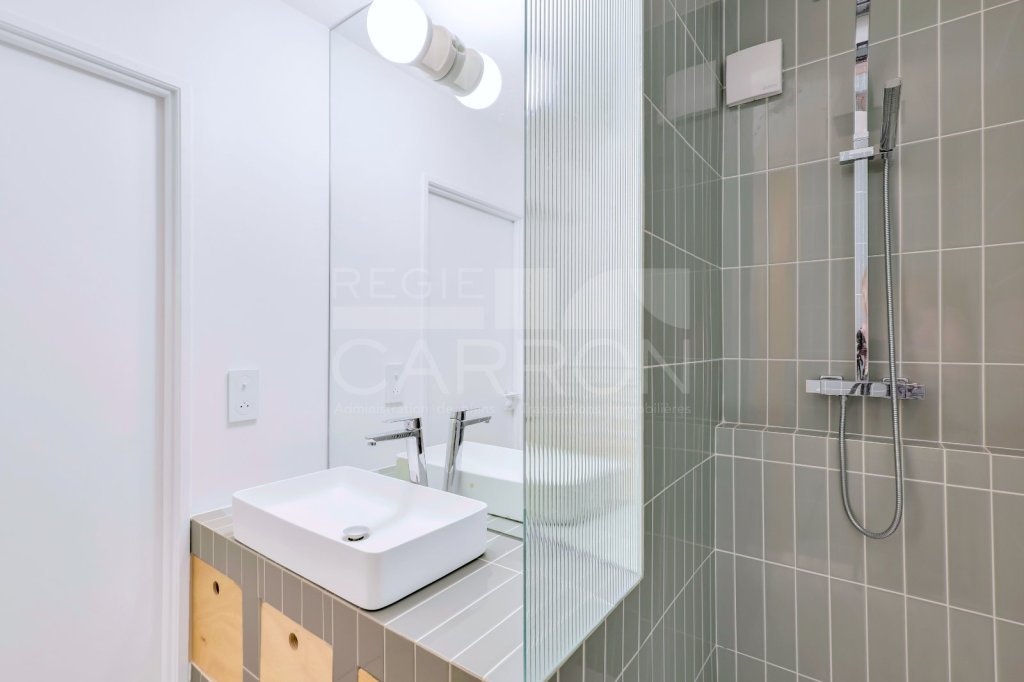 APPARTEMENT T2 A VENDRE - LYON 7EME ARRONDISSEMENT - 54 m2 - 297 000 &euro;