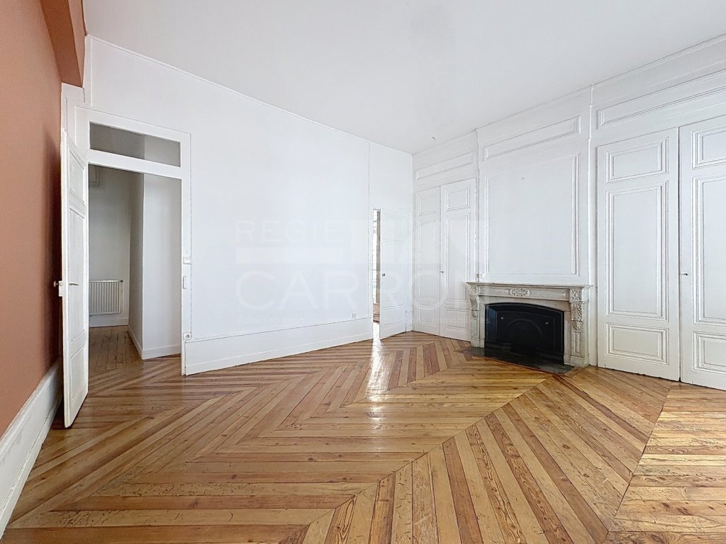 APPARTEMENT T2 A VENDRE - LYON 7EME ARRONDISSEMENT - 66 m2 - 295 000 &euro;