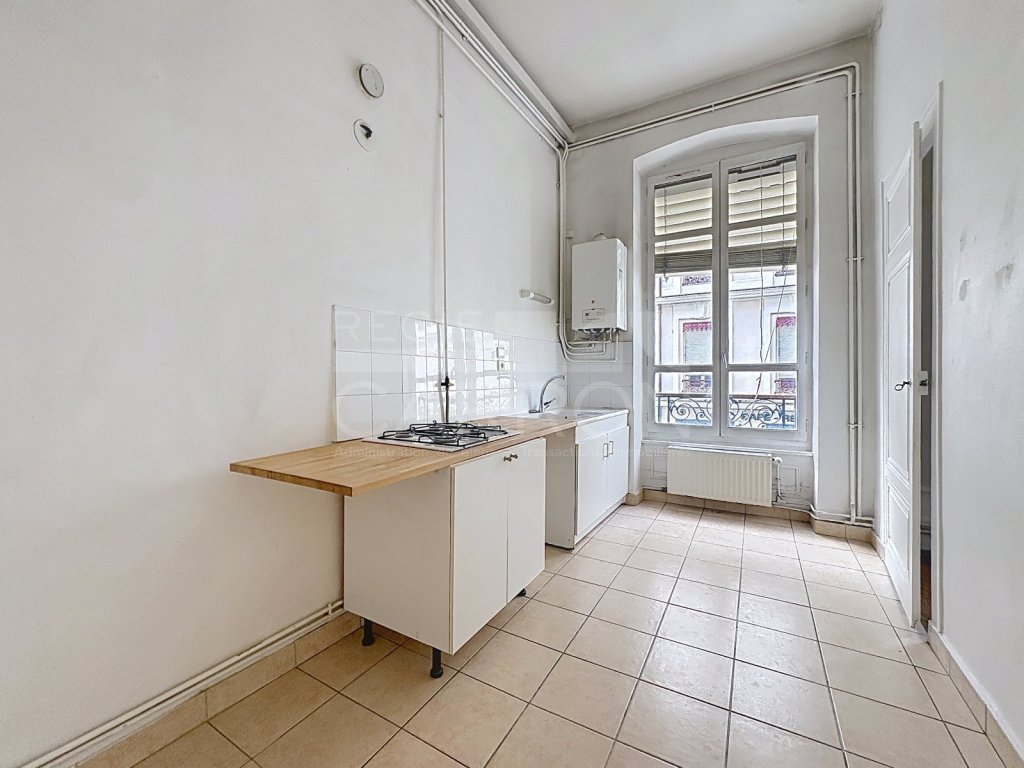 APPARTEMENT T2 A VENDRE - LYON 7EME ARRONDISSEMENT - 66 m2 - 295 000 &euro;