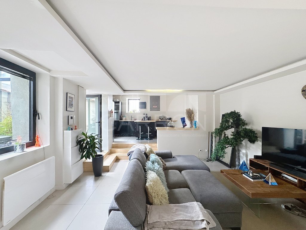 APPARTEMENT T2 A VENDRE - ST CYR AU MONT D OR - 61 m2 - 288000€