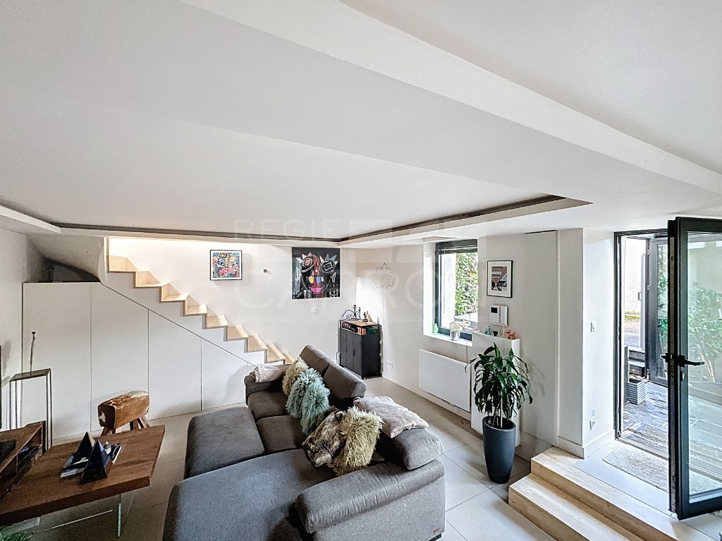 APPARTEMENT T2 A VENDRE - ST CYR AU MONT D OR - 61 m2 - 288000€