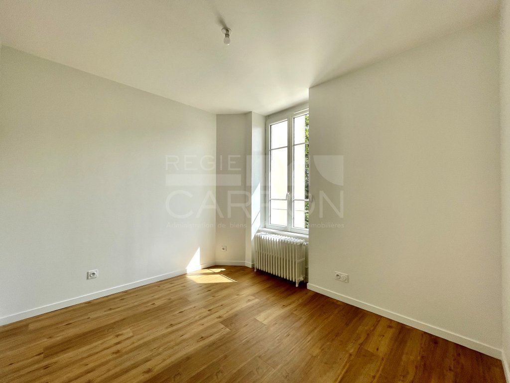 APPARTEMENT T3 A LOUER - CALUIRE ET CUIRE - 66.4 m2 - 1 259 &euro; charges comprises par mois