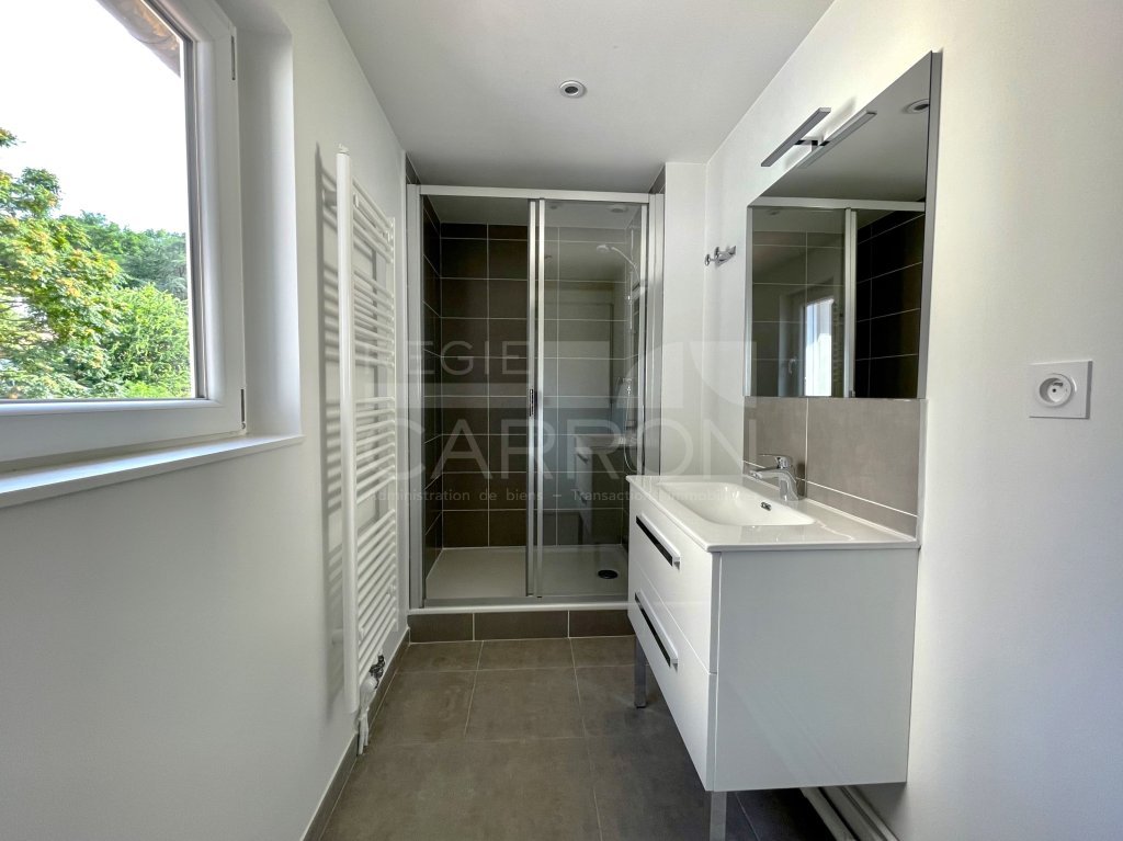 APPARTEMENT T3 A LOUER - CALUIRE ET CUIRE - 66.4 m2 - 1 259 &euro; charges comprises par mois