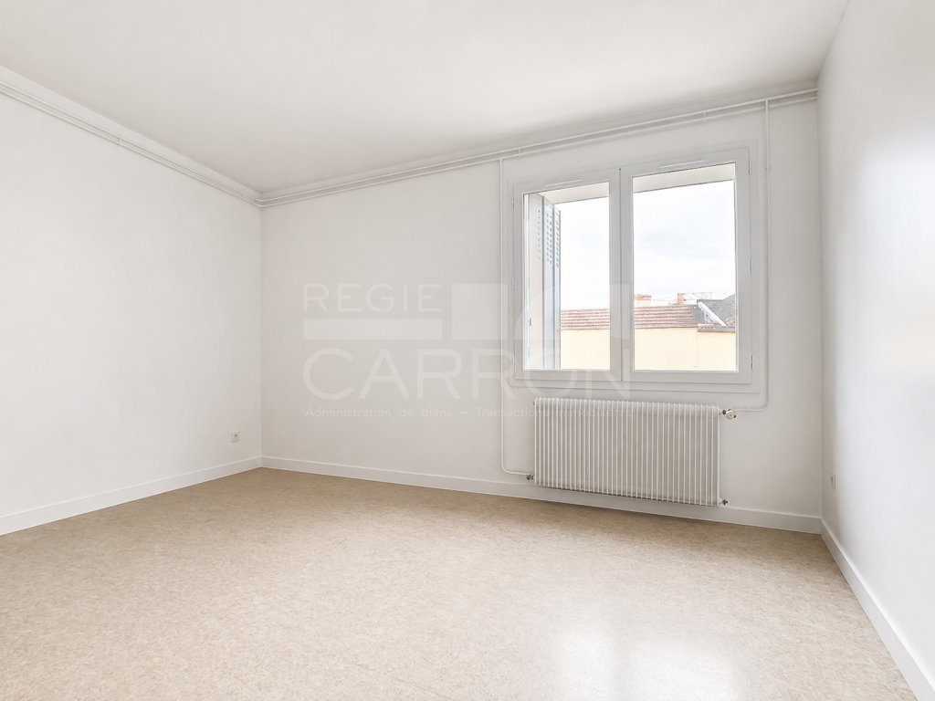 APPARTEMENT T3 A LOUER - CHAPONOST - 83.26 m2 - 855 &euro; charges comprises par mois