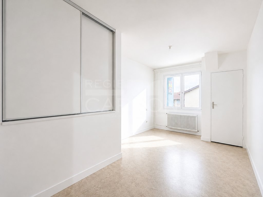 APPARTEMENT T3 A LOUER - CHAPONOST - 83.26 m2 - 855 &euro; charges comprises par mois