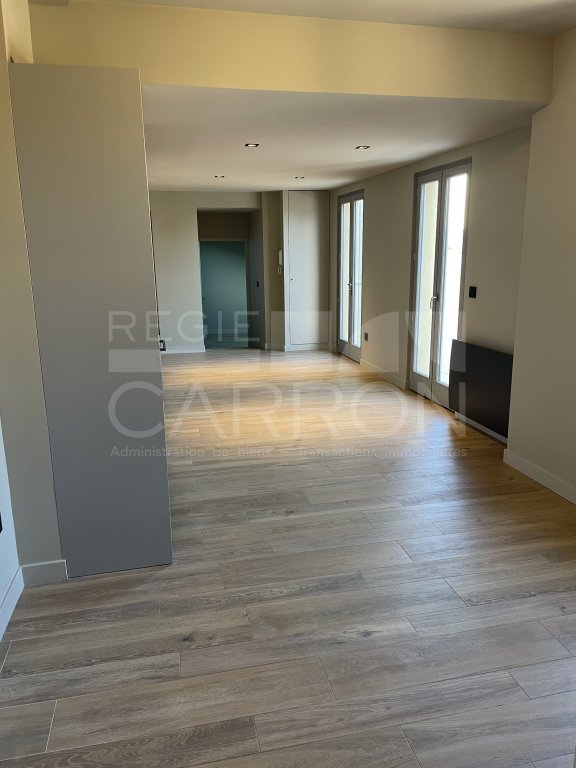 APPARTEMENT T3 A LOUER - CHASSELAY - 62.48 m2 - 995 &euro; charges comprises par mois