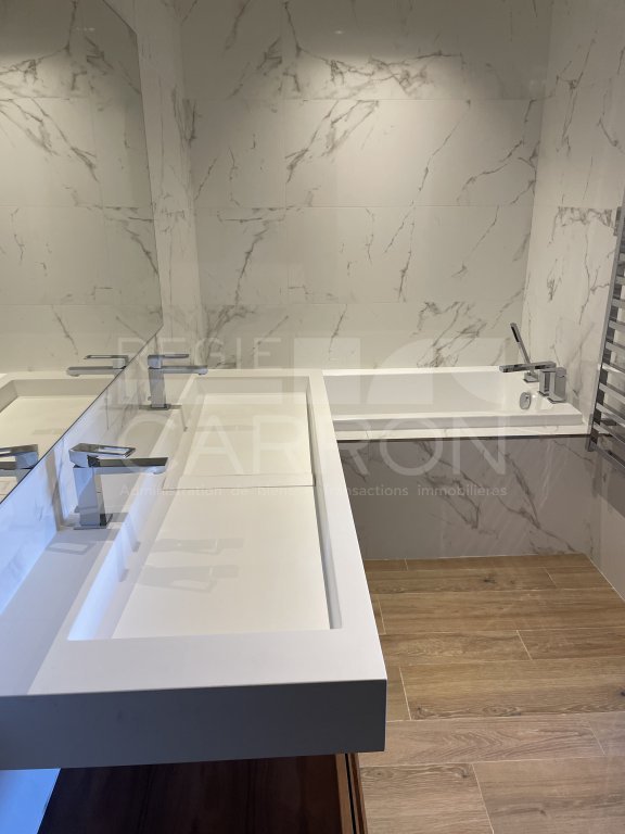 APPARTEMENT T3 A LOUER - CHASSELAY - 62.48 m2 - 995 &euro; charges comprises par mois