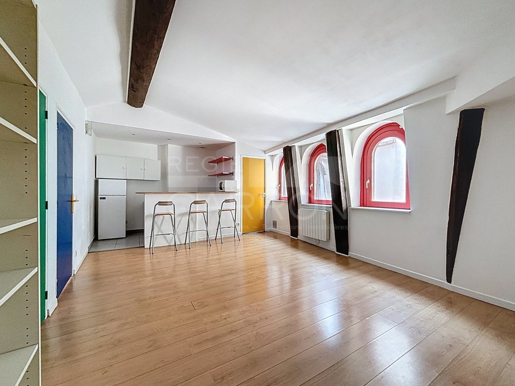 APPARTEMENT T3 A LOUER - LYON 1ER ARRONDISSEMENT - 56.04 m2 - 871€ charges comprises par mois