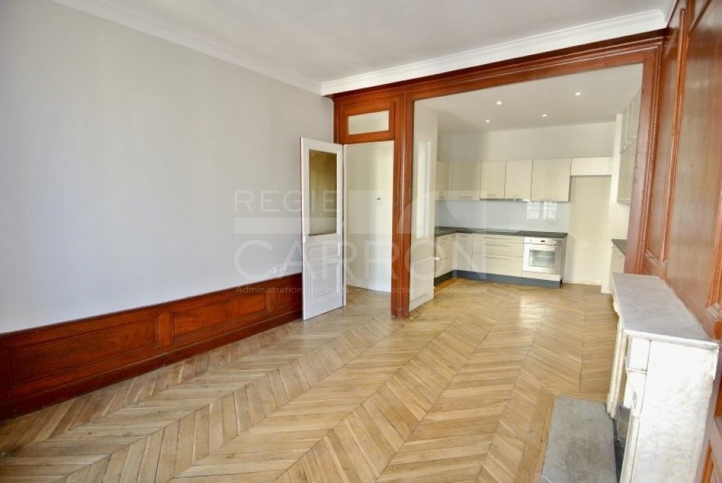APPARTEMENT T3 A LOUER - LYON 2EME ARRONDISSEMENT - 68.02 m2 - 1232€ charges comprises par mois