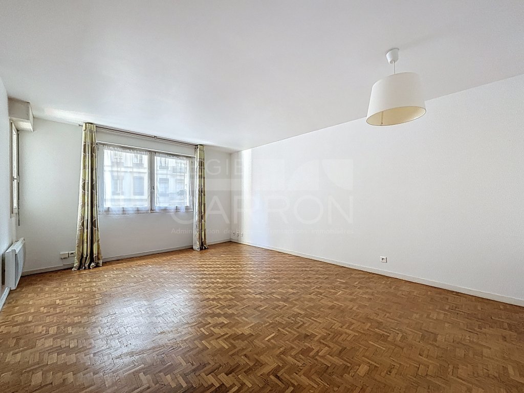 APPARTEMENT T3 A LOUER - LYON 2EME ARRONDISSEMENT - 70.5 m2 - 1309€ charges comprises par mois