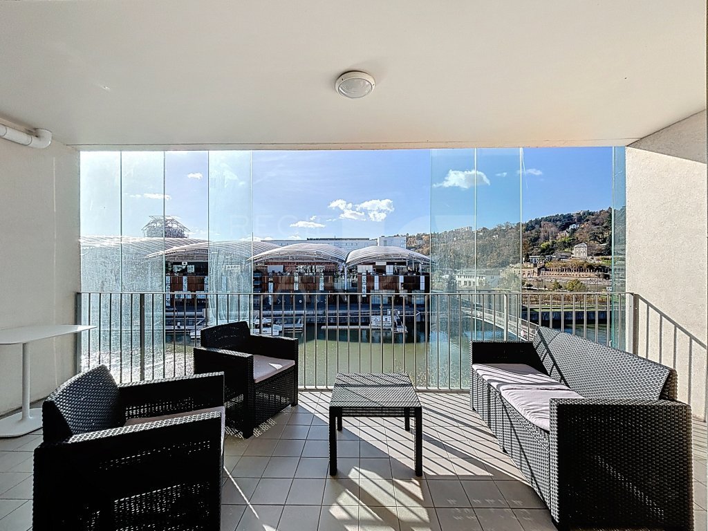 APPARTEMENT T3 A LOUER - LYON 2EME ARRONDISSEMENT - 64.92 m2 - 1750€ charges comprises par mois