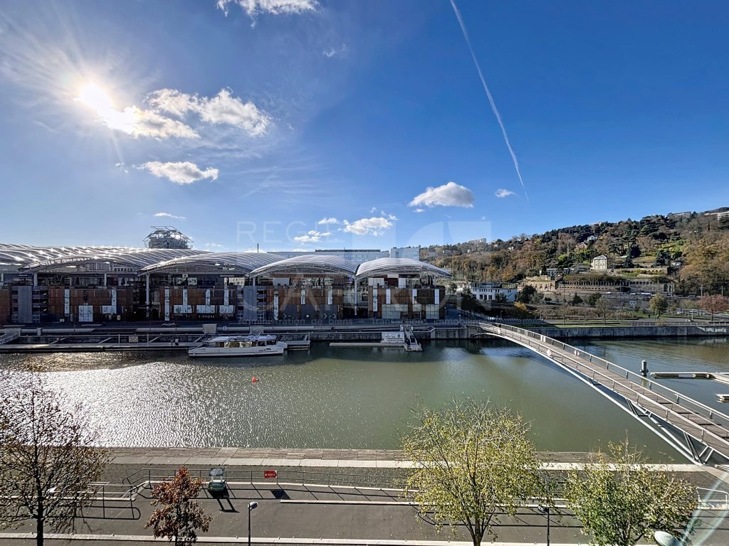 APPARTEMENT T3 A LOUER - LYON 2EME ARRONDISSEMENT - 64.92 m2 - 1750€ charges comprises par mois