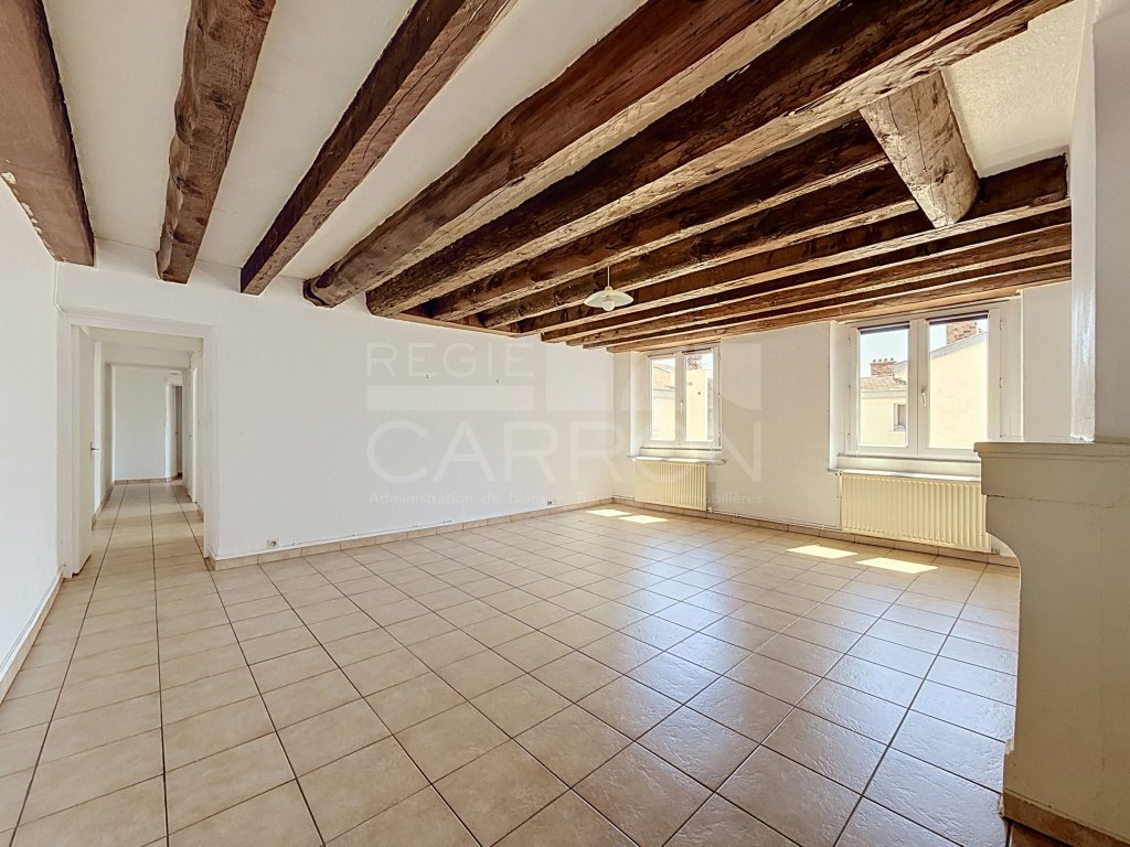 APPARTEMENT T3 A LOUER - LYON 2EME ARRONDISSEMENT - 82.71 m2 - 1 223 &euro; charges comprises par mois