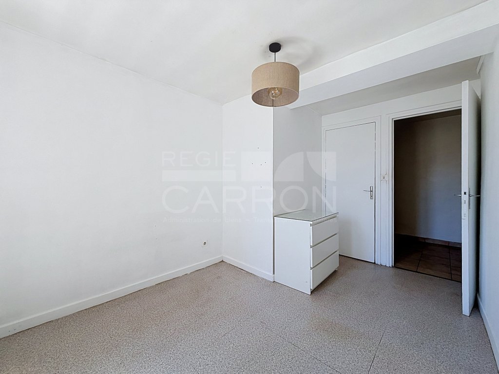 APPARTEMENT T3 A LOUER - LYON 2EME ARRONDISSEMENT - 82.71 m2 - 1 223 &euro; charges comprises par mois