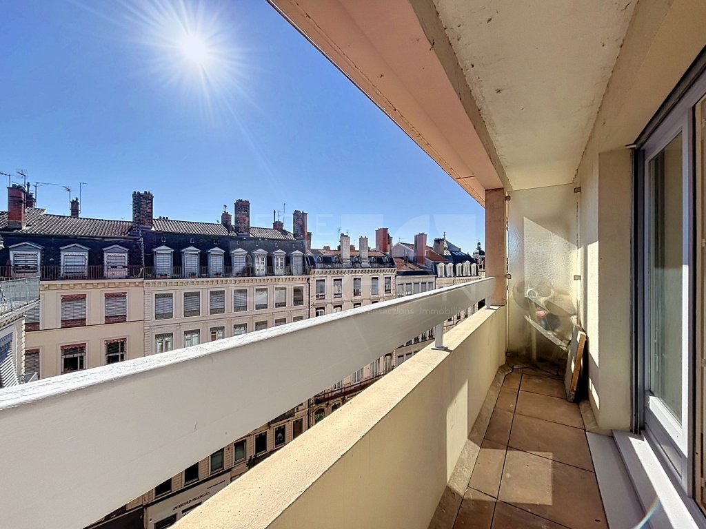 APPARTEMENT T3 A LOUER - LYON 2EME ARRONDISSEMENT - 66.29 m2 - 1 380 &euro; charges comprises par mois