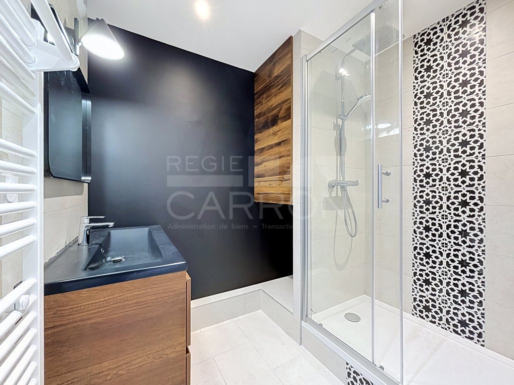 APPARTEMENT T3 A LOUER - LYON 2EME ARRONDISSEMENT - 66.29 m2 - 1 380 &euro; charges comprises par mois