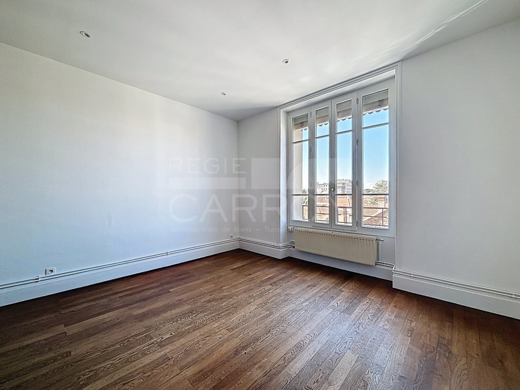 APPARTEMENT T3 A LOUER - LYON 3EME ARRONDISSEMENT - 75.16 m2 - 1�290�&euro; charges comprises par mois