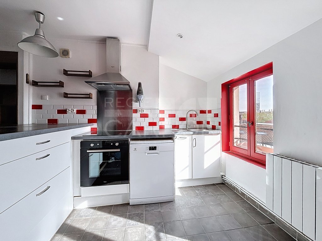 APPARTEMENT T3 A LOUER - LYON 3EME ARRONDISSEMENT - 54.05 m2 - 960 &euro; charges comprises par mois