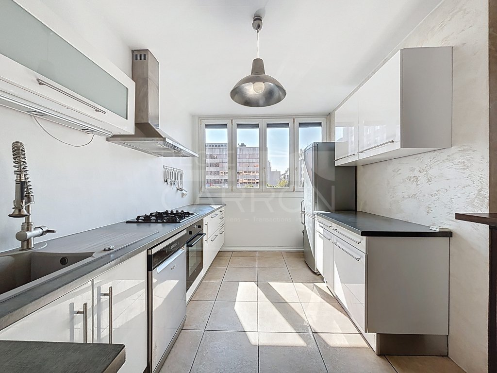 APPARTEMENT T3 A LOUER - LYON 3EME ARRONDISSEMENT - 63.9 m2 - 1 275 &euro; charges comprises par mois