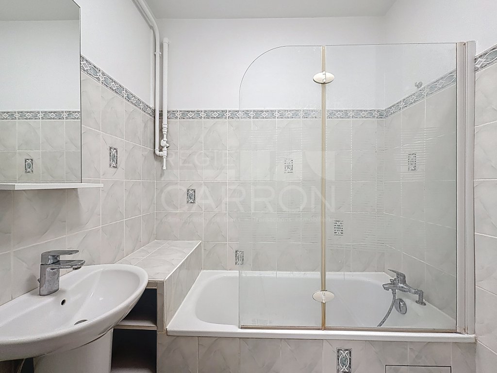 APPARTEMENT T3 A LOUER - LYON 3EME ARRONDISSEMENT - 63.9 m2 - 1 275 &euro; charges comprises par mois