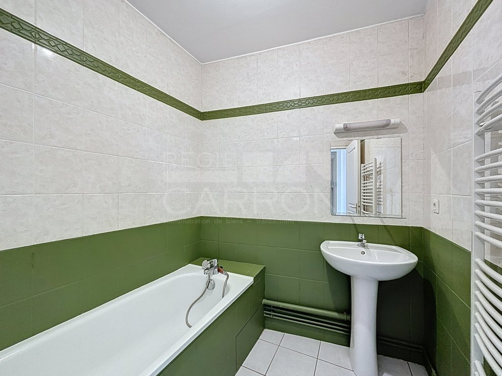 APPARTEMENT T3 A LOUER - LYON 3EME ARRONDISSEMENT - 60.8 m2 - 851 &euro; charges comprises par mois