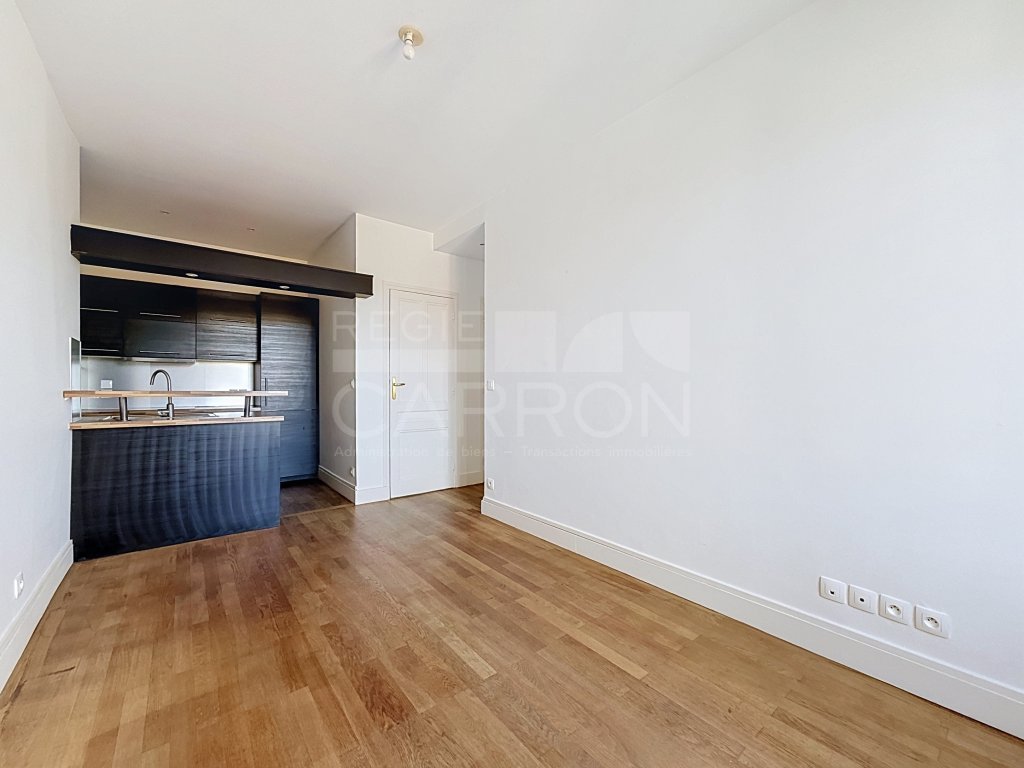 APPARTEMENT T3 A LOUER - LYON 3EME ARRONDISSEMENT - 65.53 m2 - 1 131 &euro; charges comprises par mois