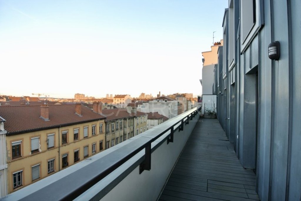 APPARTEMENT T3 A LOUER - LYON 3EME ARRONDISSEMENT - 68.82 m2 - 1 456 &euro; charges comprises par mois