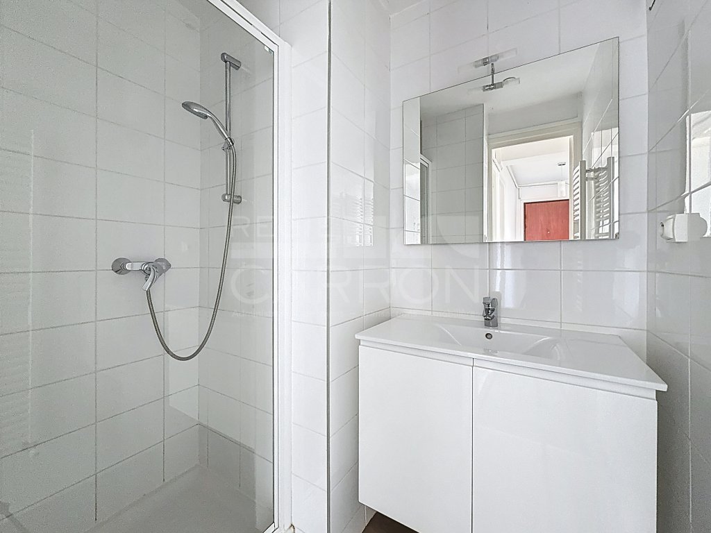 APPARTEMENT T3 A LOUER - LYON 4EME ARRONDISSEMENT Cdt Arnaud-Dumont d Urville - 62.34 m2 - 968 &euro; charges comprises par mois