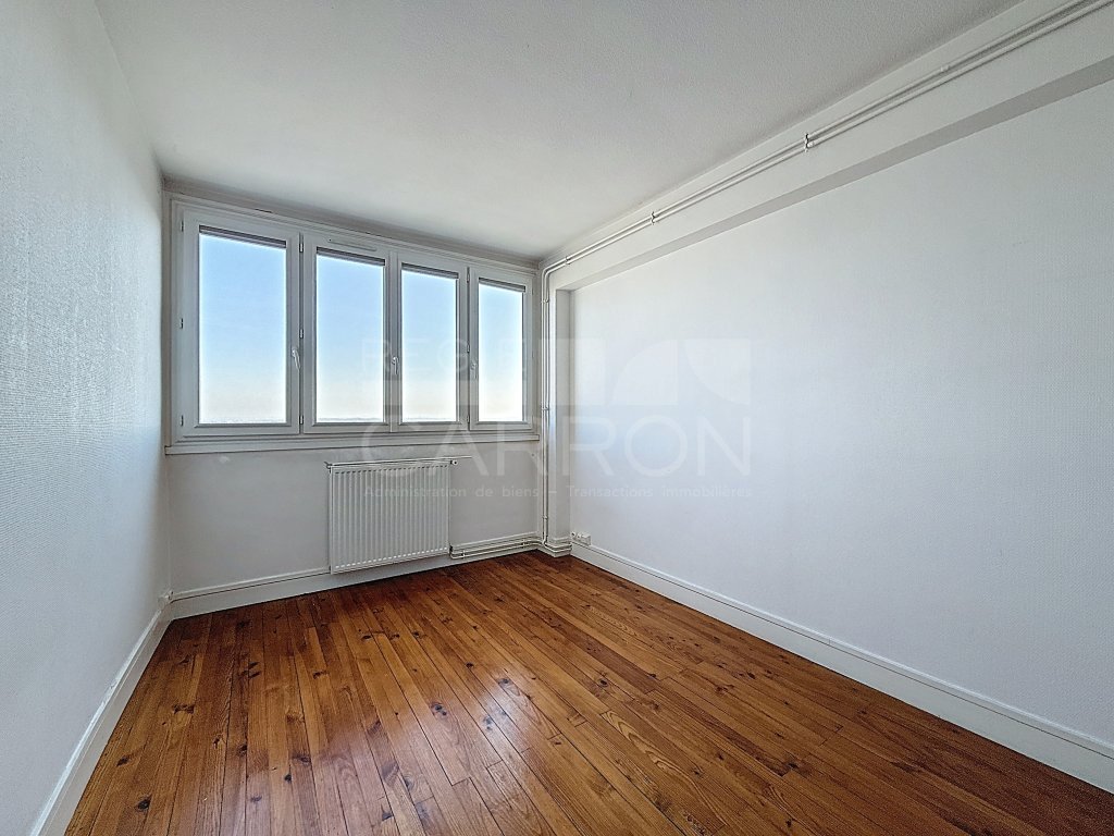APPARTEMENT T3 A LOUER - LYON 4EME ARRONDISSEMENT Cdt Arnaud-Dumont d Urville - 62.34 m2 - 968 &euro; charges comprises par mois