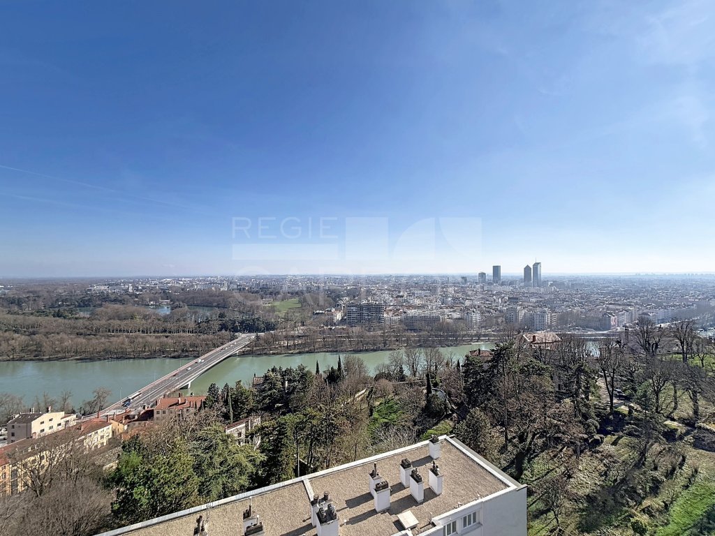APPARTEMENT T3 A LOUER - LYON 4EME ARRONDISSEMENT Cdt Arnaud-Dumont d Urville - 62.34 m2 - 968 &euro; charges comprises par mois