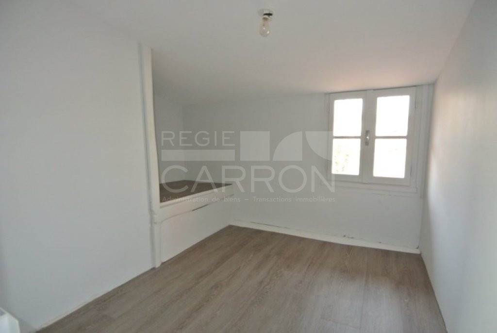 APPARTEMENT T3 A LOUER - LYON 4EME ARRONDISSEMENT - 73.27 m2 - 1 307 &euro; charges comprises par mois