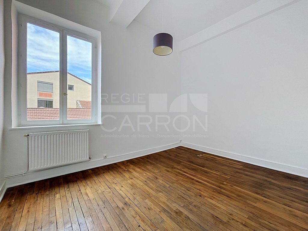 APPARTEMENT T3 A LOUER - LYON 4EME ARRONDISSEMENT - 60.04 m2 - 925 &euro; charges comprises par mois