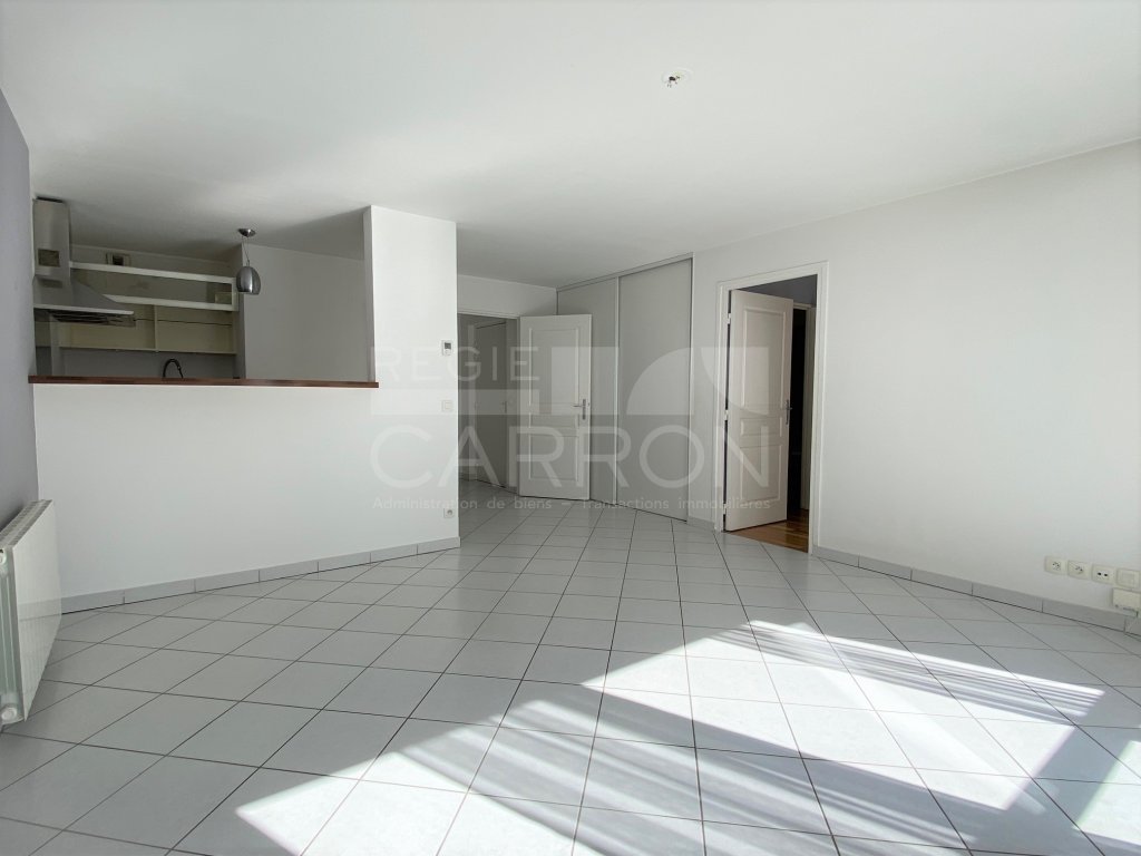 APPARTEMENT T3 A LOUER - LYON 7EME ARRONDISSEMENT - 66.55 m2 - 1066€ charges comprises par mois