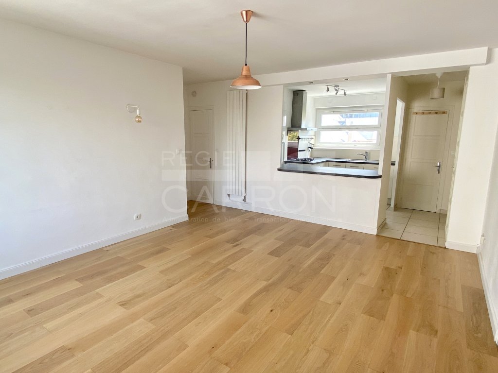 APPARTEMENT T3 A LOUER - LYON 7EME ARRONDISSEMENT - 64.02 m2 - 918�&euro; charges comprises par mois