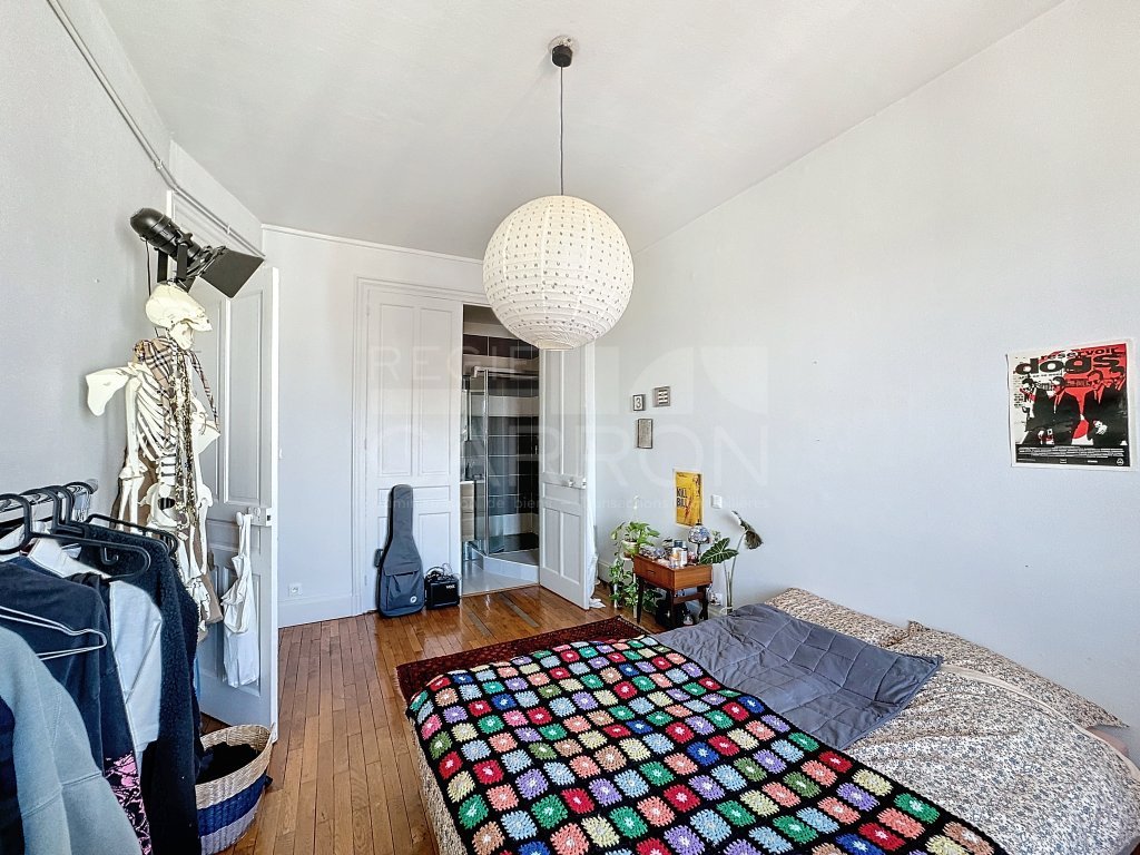 APPARTEMENT T3 A LOUER - LYON 7EME ARRONDISSEMENT - 61.78 m2 - 1 230 &euro; charges comprises par mois