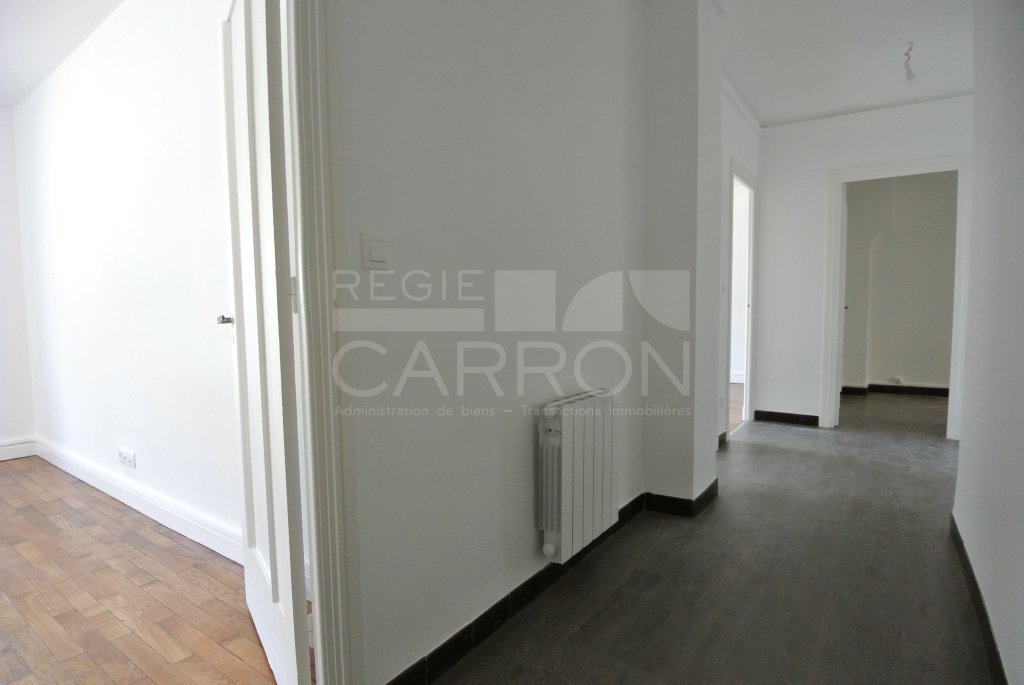 APPARTEMENT T3 A LOUER - LYON 8EME ARRONDISSEMENT - 66.52 m2 - 934 &euro; charges comprises par mois