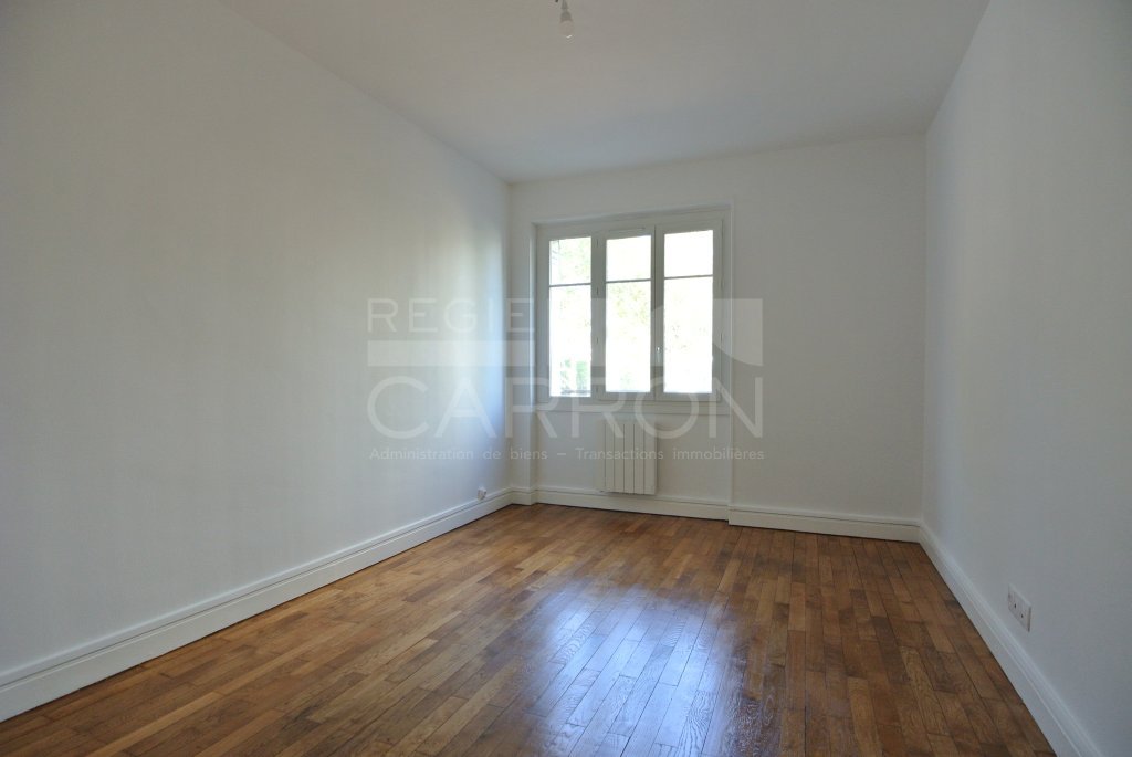 APPARTEMENT T3 A LOUER - LYON 8EME ARRONDISSEMENT - 66.52 m2 - 934 &euro; charges comprises par mois