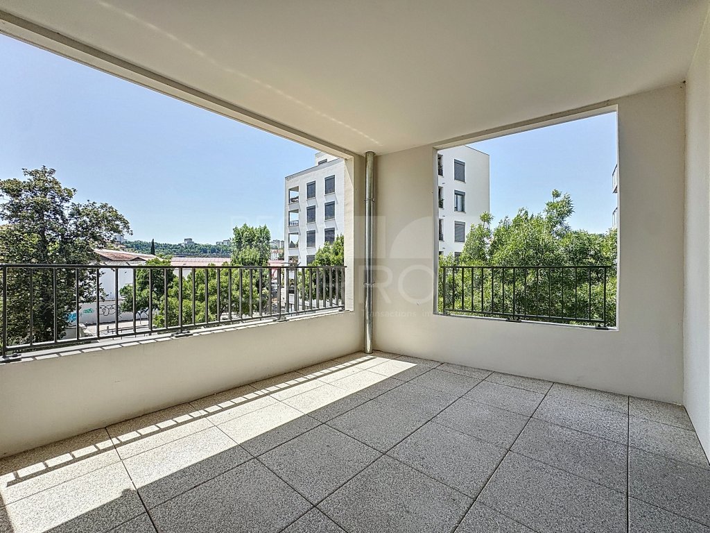 APPARTEMENT T3 A LOUER - LYON 9EME ARRONDISSEMENT - 68.15 m2 - 1 057 &euro; charges comprises par mois