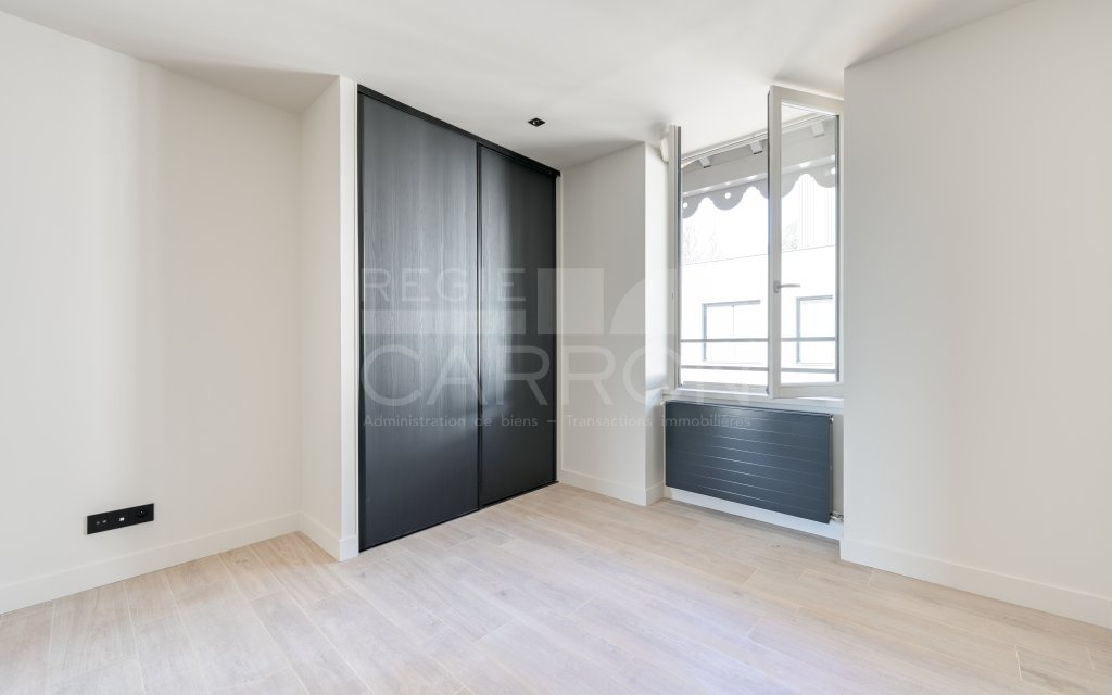 APPARTEMENT T3 A LOUER - ST CYR AU MONT D OR - 73.94 m2 - 1 836 &euro; charges comprises par mois