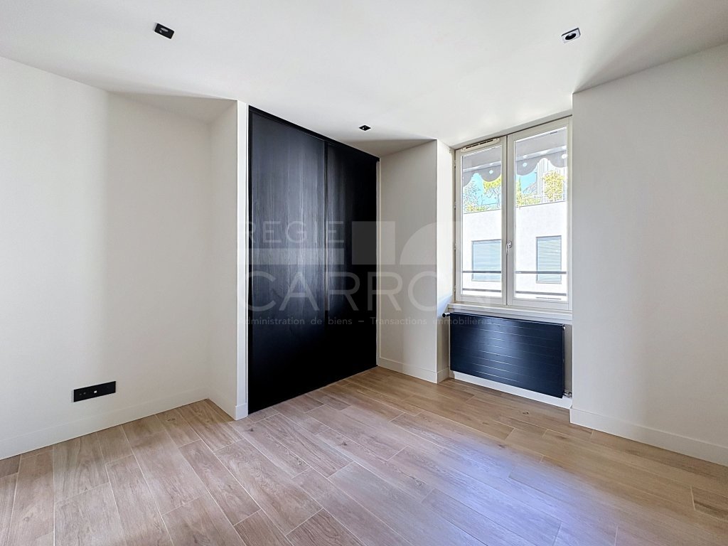 APPARTEMENT T3 A LOUER - ST CYR AU MONT D OR - 73.94 m2 - 1 836 &euro; charges comprises par mois