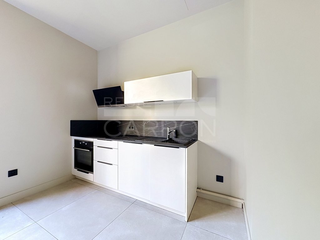 APPARTEMENT T3 A LOUER - ST CYR AU MONT D OR - 62.75 m2 - 1 580 &euro; charges comprises par mois