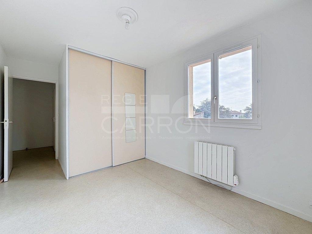 APPARTEMENT T3 A LOUER - ST GENIS LAVAL - 64.7 m2 - 804,19 &euro; charges comprises par mois