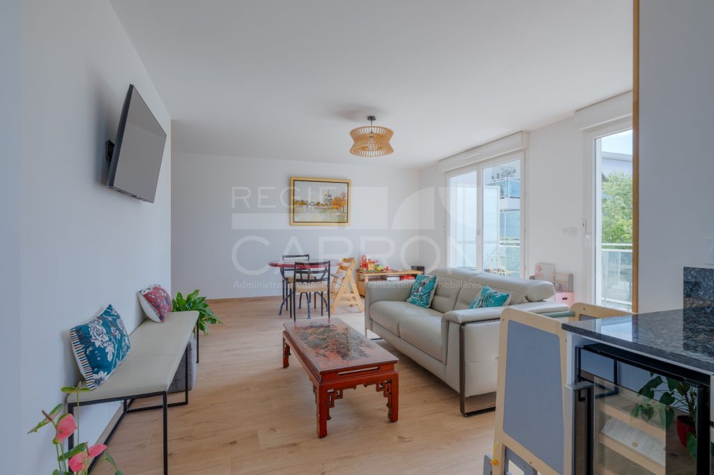 APPARTEMENT T3 A VENDRE - CALUIRE ET CUIRE - 74 m2 - 335 000 &euro;